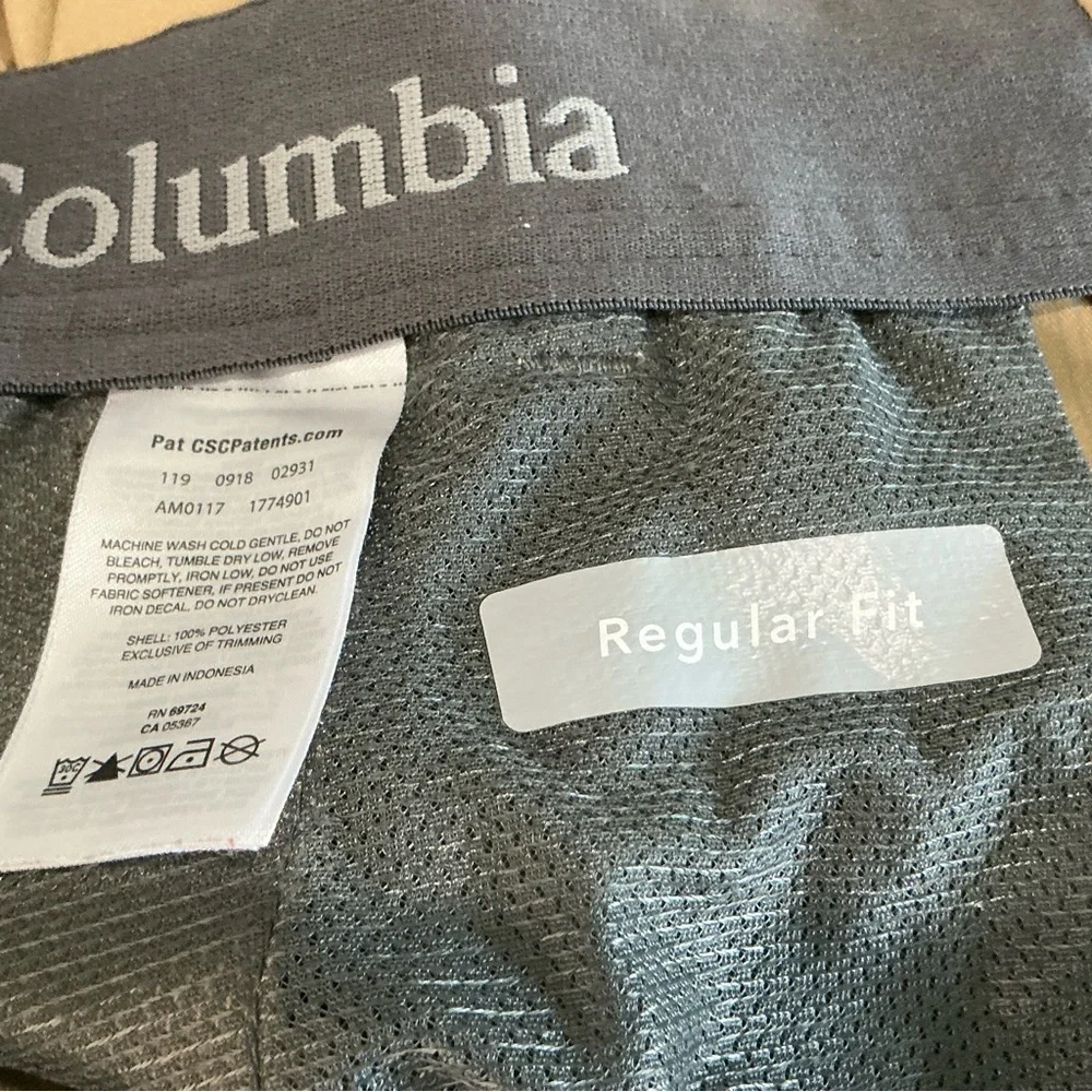 Columbia Shorts Mens Sz 30 Khaki Freezer Coil Chino Trail Fishing Hiking Outdoor